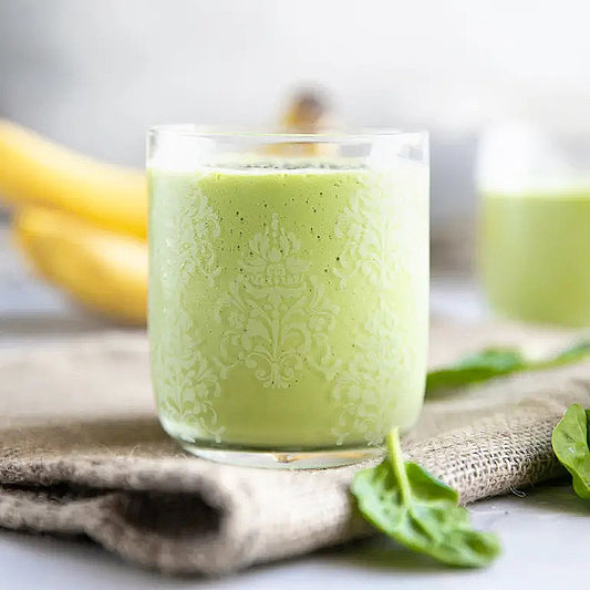 Natural Florida Moringa powder and Mango Smoothie